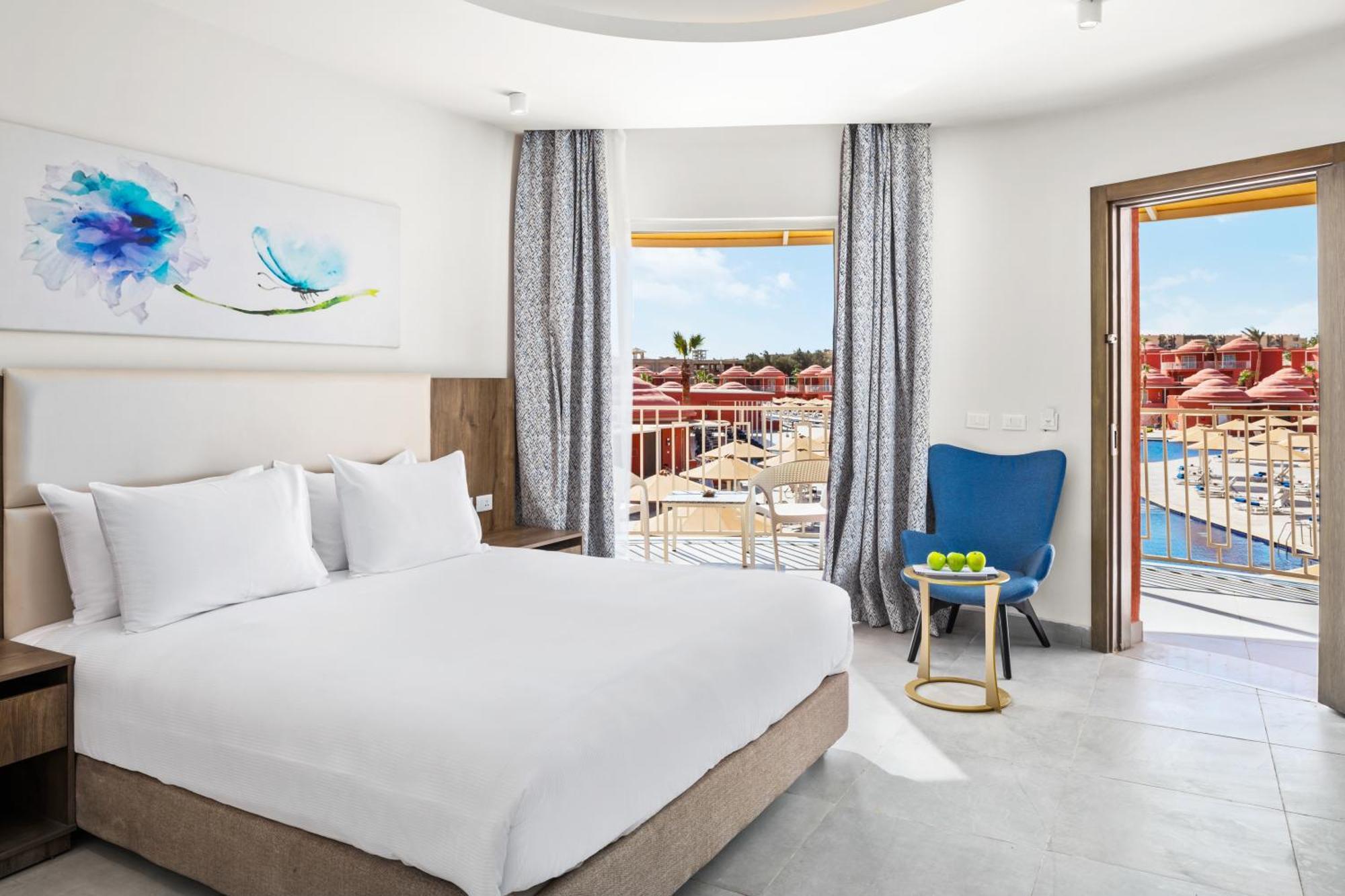 Pickalbatros Laguna Club Resort Sharm El Sheikh Exterior photo A room at the hotel