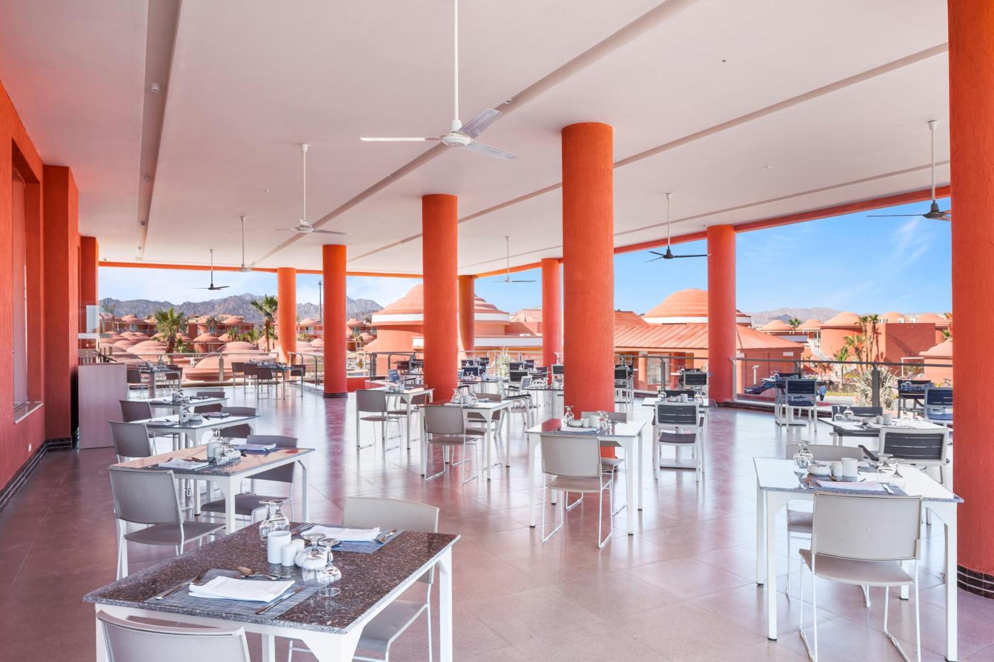 Pickalbatros Laguna Club Resort Sharm El Sheikh Exterior photo Restaurant at the hotel